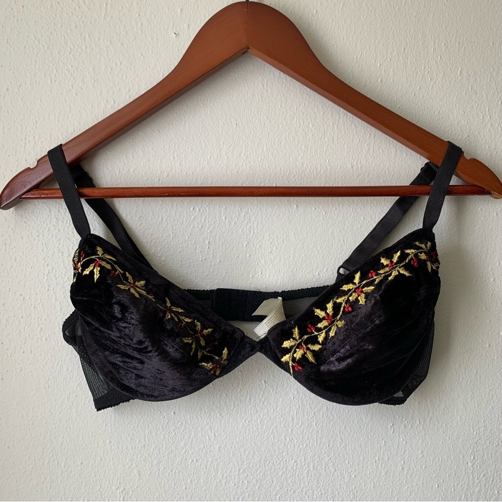 Vintage Victoria's Secret Crushed Velvet Christmas Holiday bra